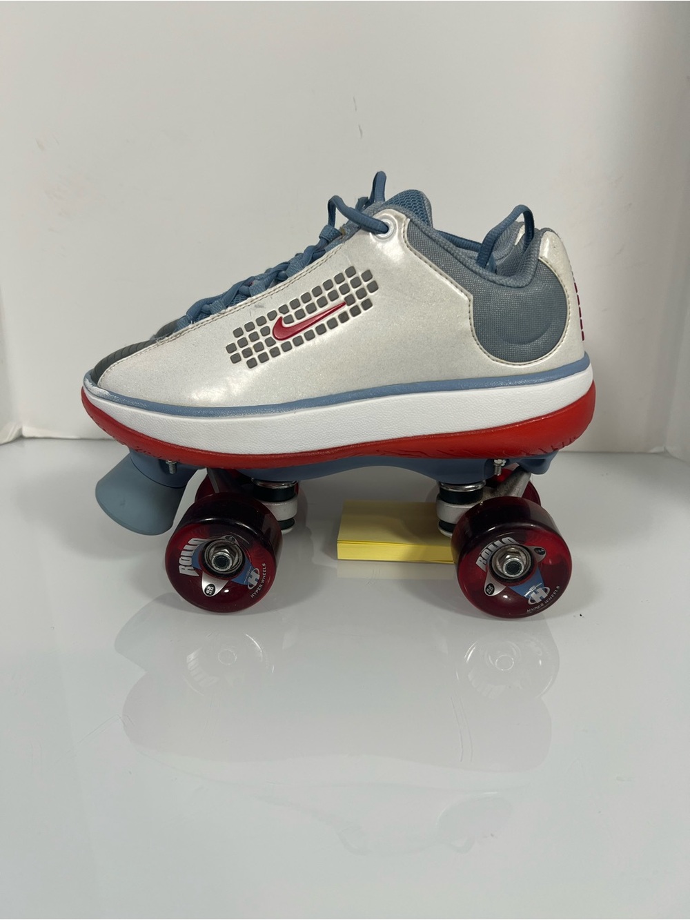 Vintage Nike Beachcomber Roller Skate